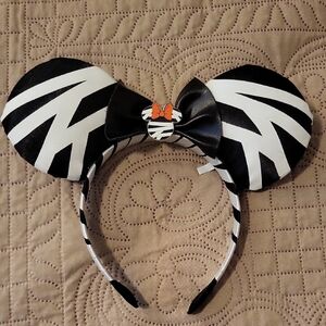 Disney Zebra Print Minnie Mouse Ears Headband